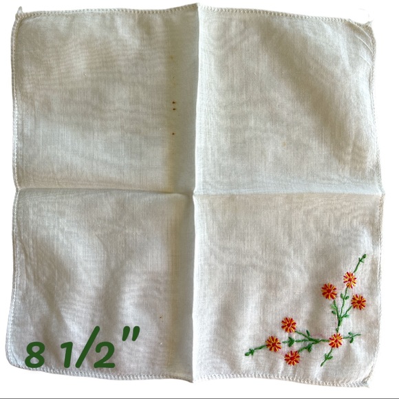 ⭐️Vintage 1950’s⭐️handkerchiefs 3 white cotton handmade embroidery flowers💐 - Picture 3 of 6
